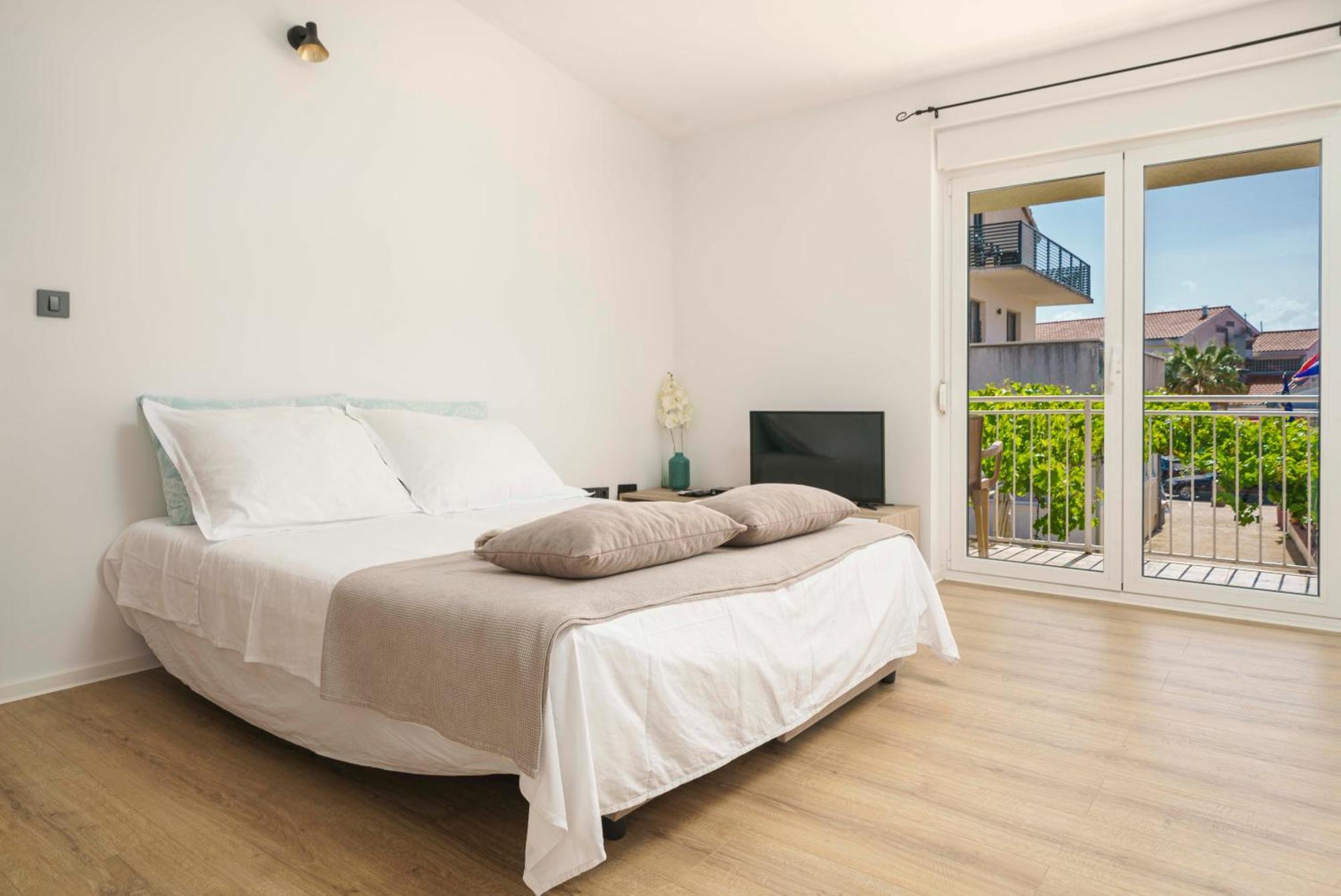 Apartments Vitis - City Centre - Free Parking Vodice Exteriör bild