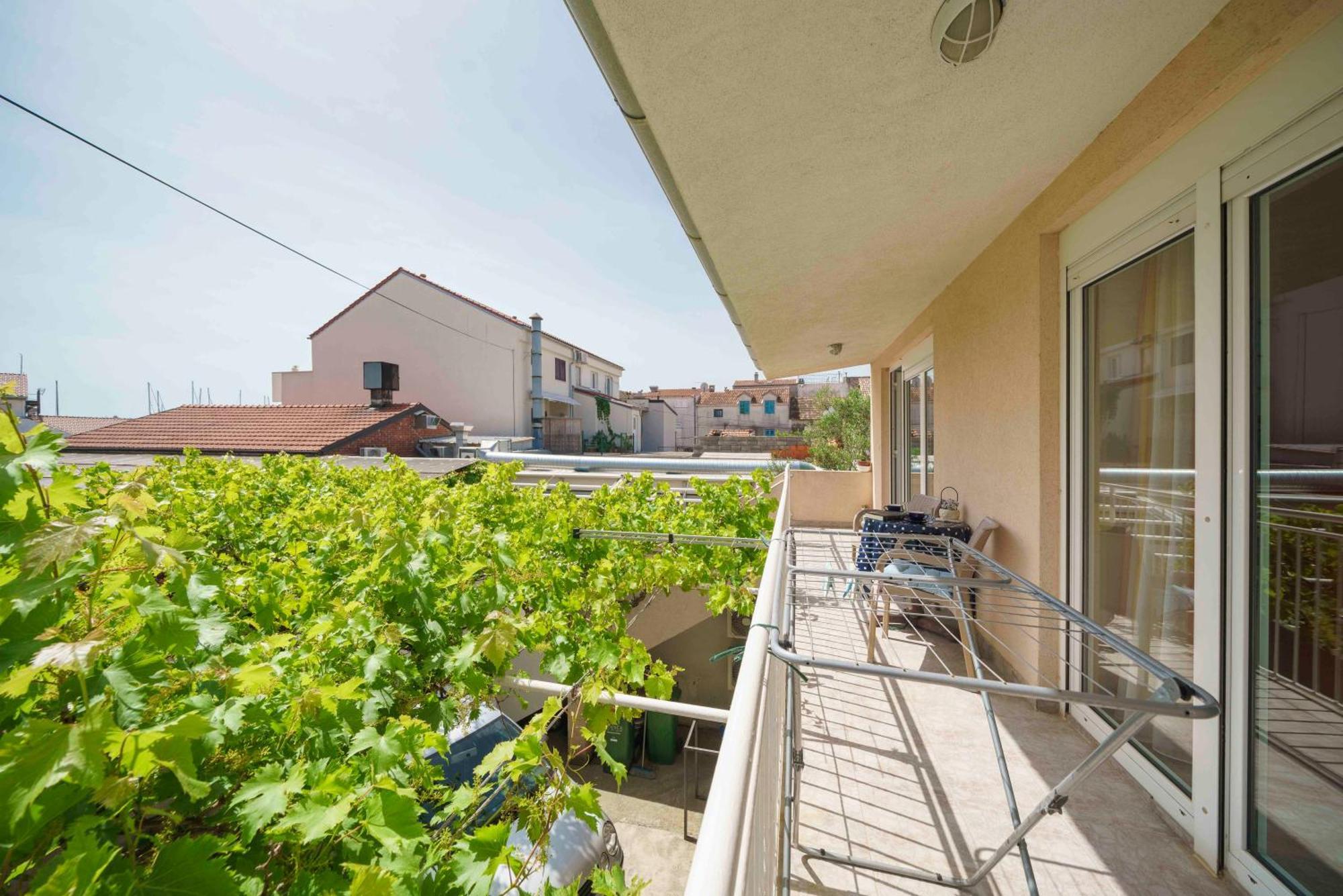 Apartments Vitis - City Centre - Free Parking Vodice Exteriör bild
